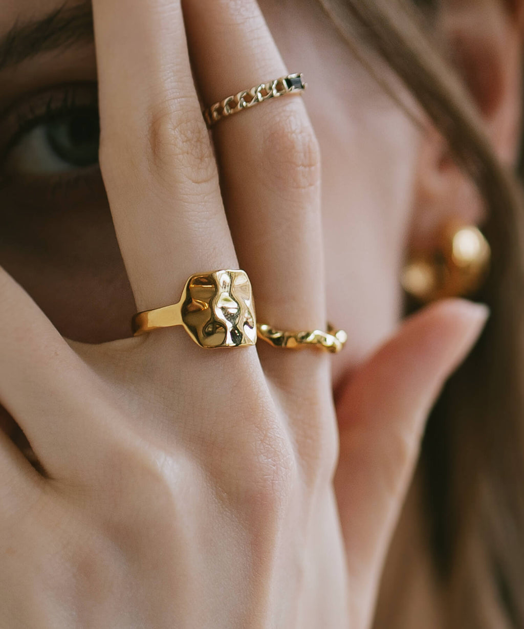 18K Gold Plated Sterling Silver Hammer Finish Flat Ring | OLIEOLIE
