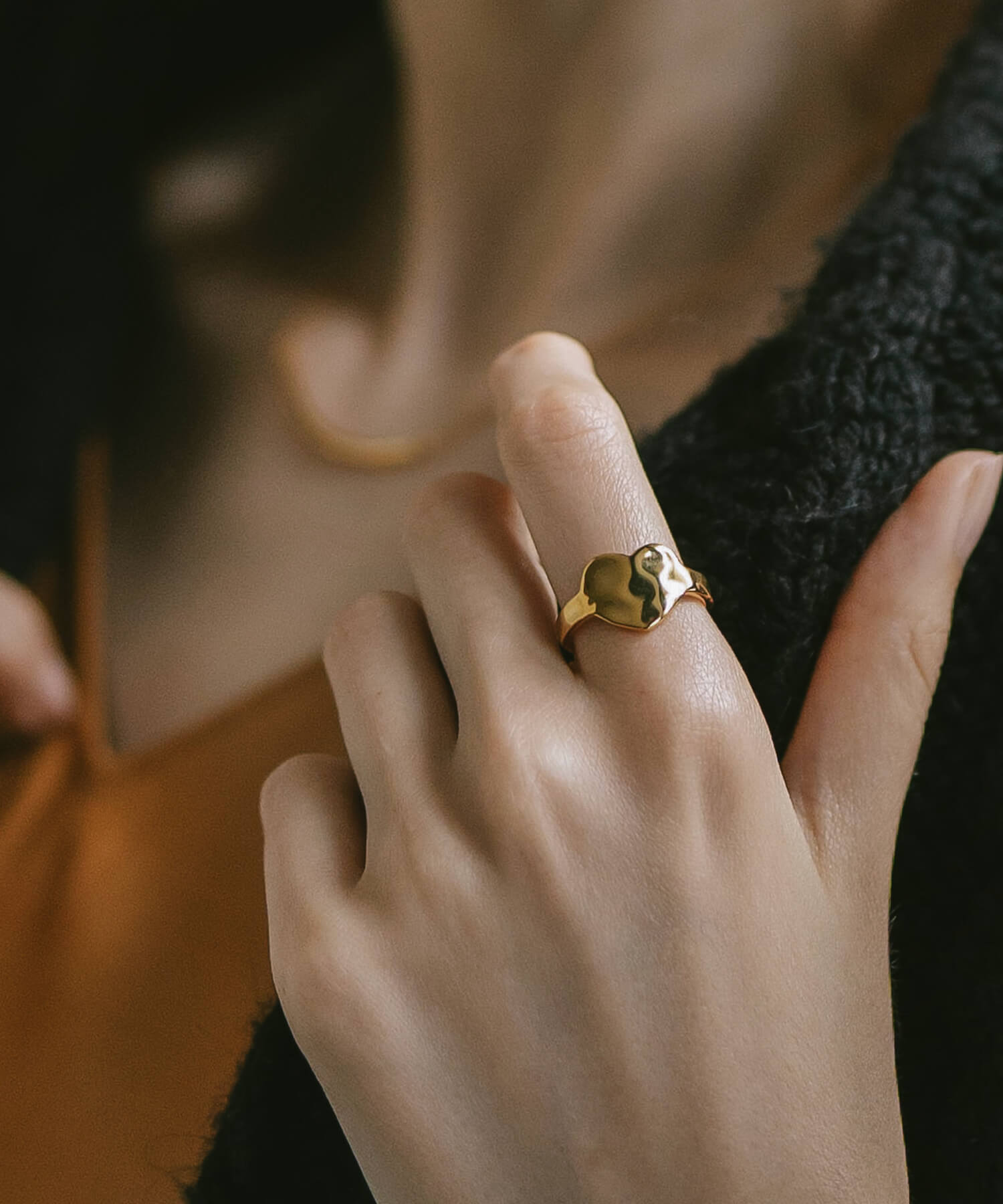 18K Gold Plated Sterling Silver Hammer Finish Flat Ring | OLIEOLIE