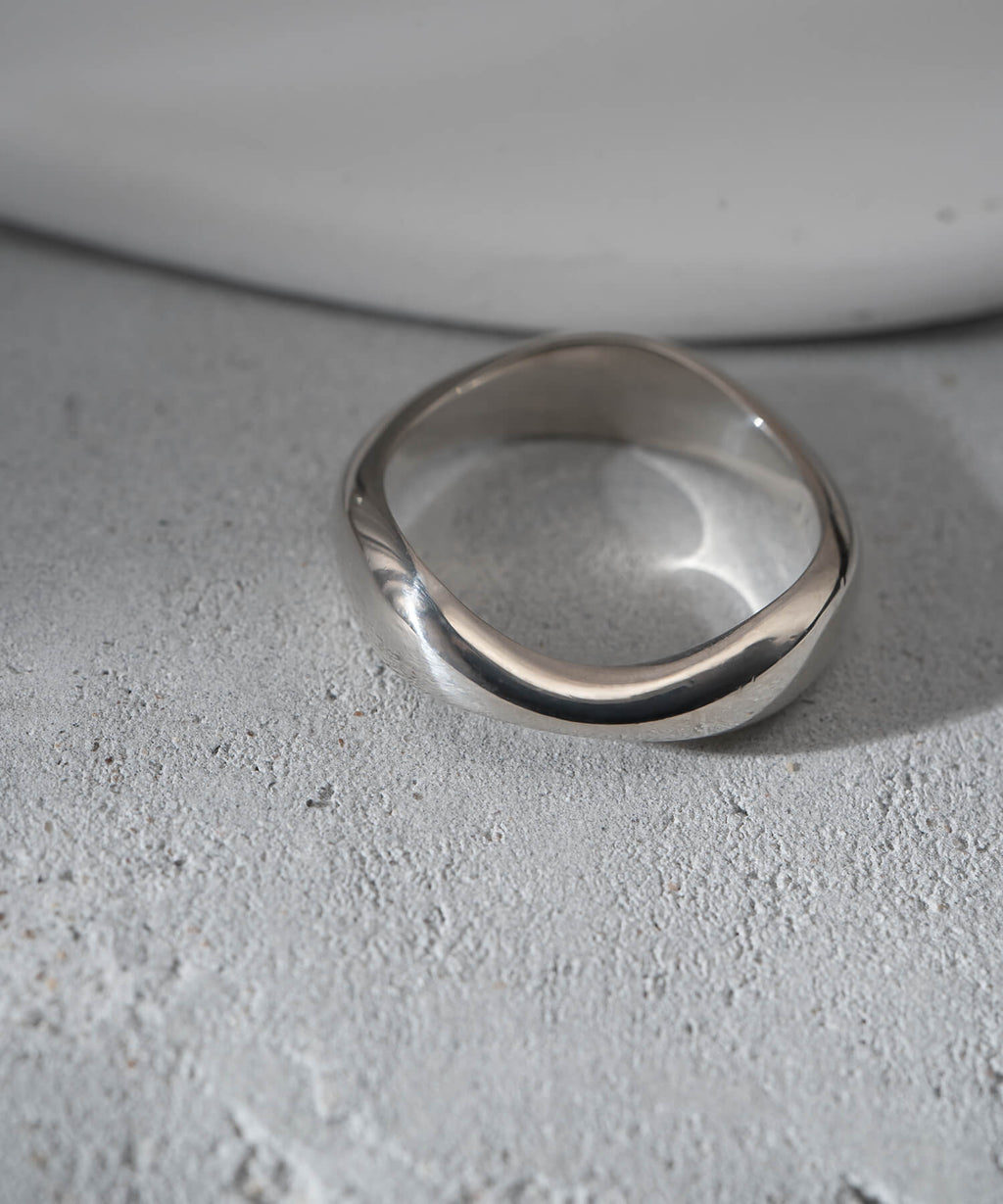18K Gold Plated Sterling Silver Wide Wavy Ring | GREZIO