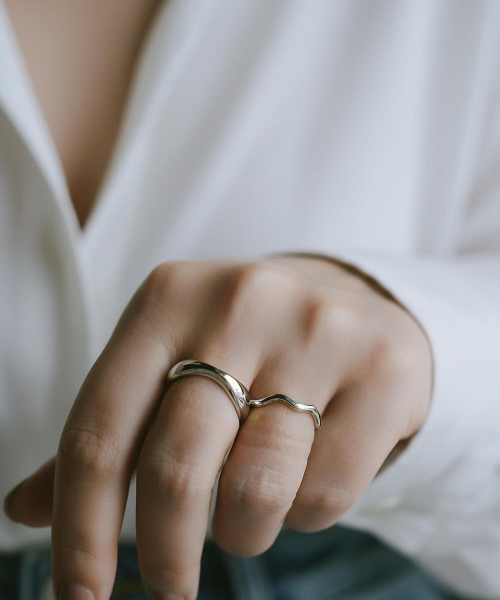 18K Gold Plated Sterling Silver Wide Wavy Ring | GREZIO