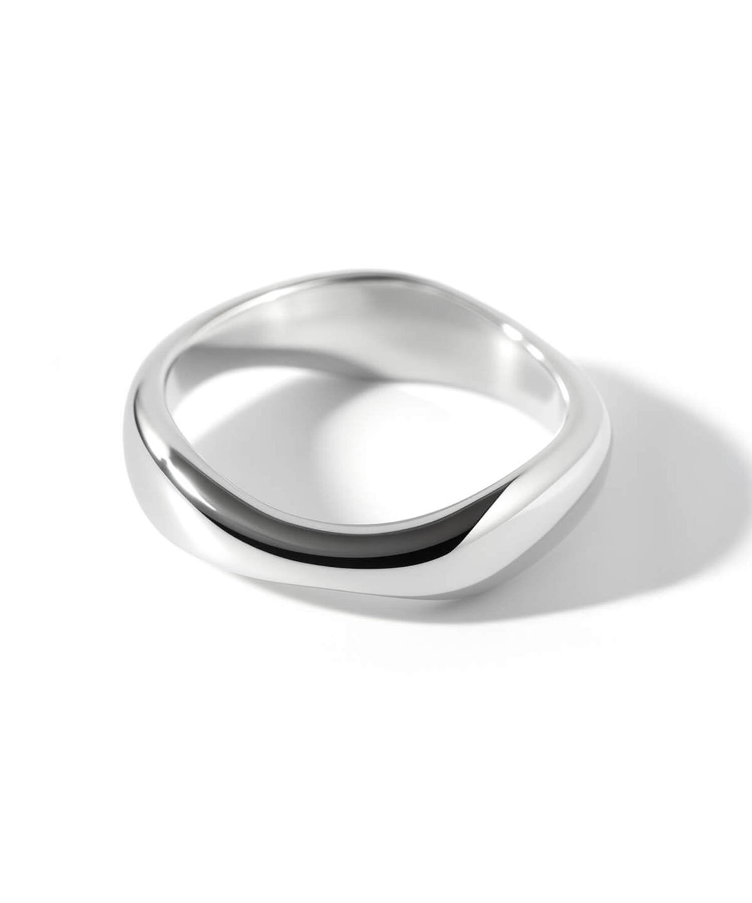 18K Gold Plated Sterling Silver Wide Wavy Ring | GREZIO