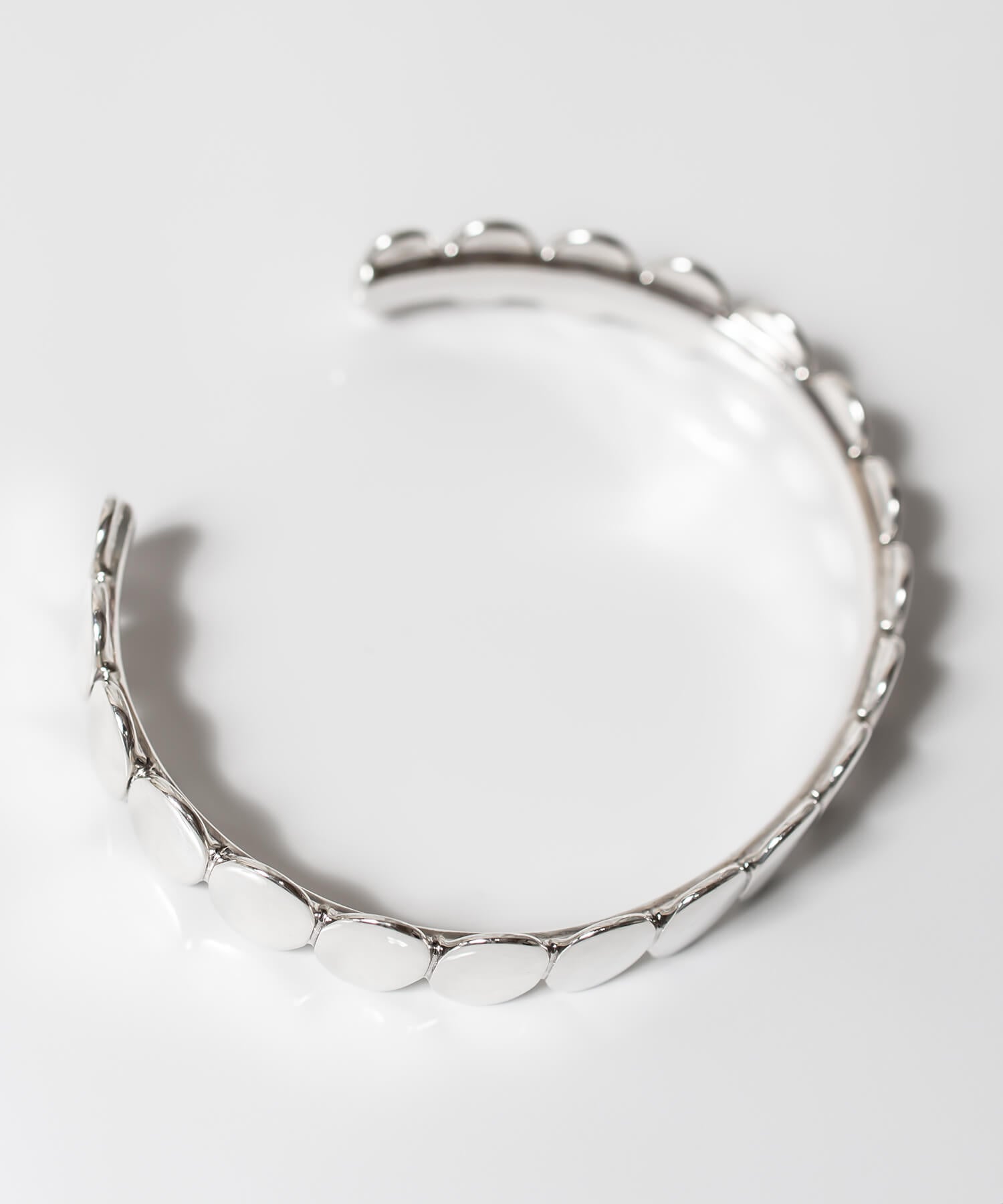 18K Gold Plated Sterling Silver Hammered Beads Bangle | HALVA