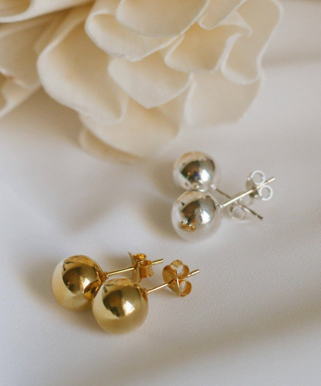 925 Sterling Silver Round Ball Stud Earrings | HELMIE