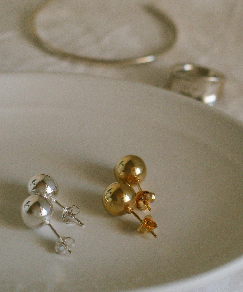 925 Sterling Silver Round Ball Stud Earrings | HELMIE