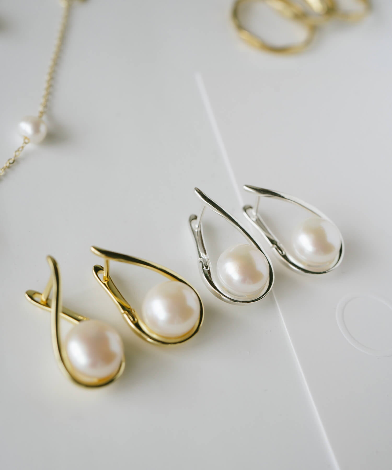 18K Gold Plated Sterling Silver Drop Pearl Earrings | AFRIZO-FYRA