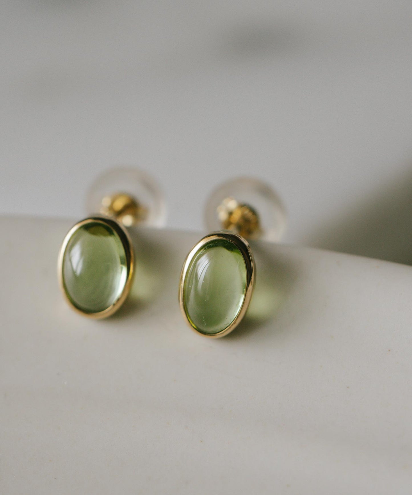 K18 Glossy Oval Peridot Earrings | ENLILLE-OLIVA EARRINGS