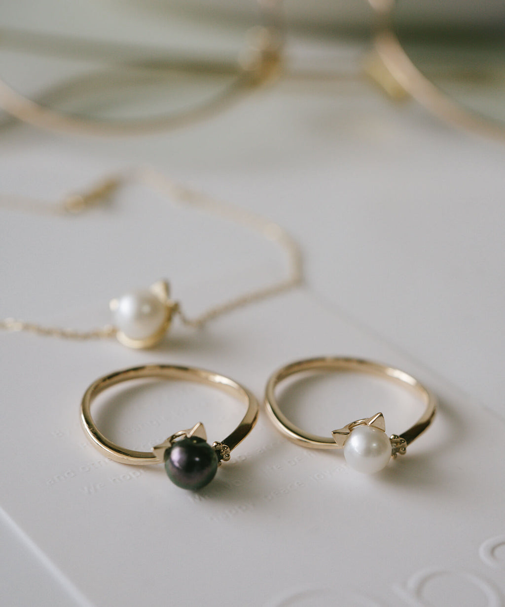 10K Gold Pearl and Diamond Cat Ring | FORTUNA-CAT