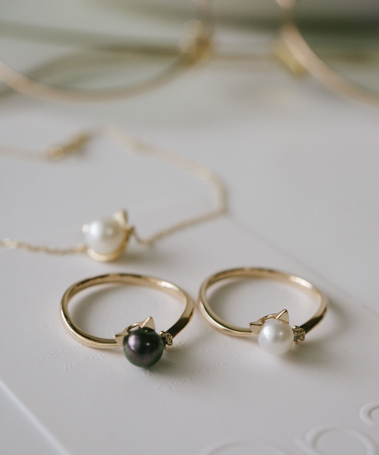 10K Gold Pearl and Diamond Cat Ring | FORTUNA-CAT