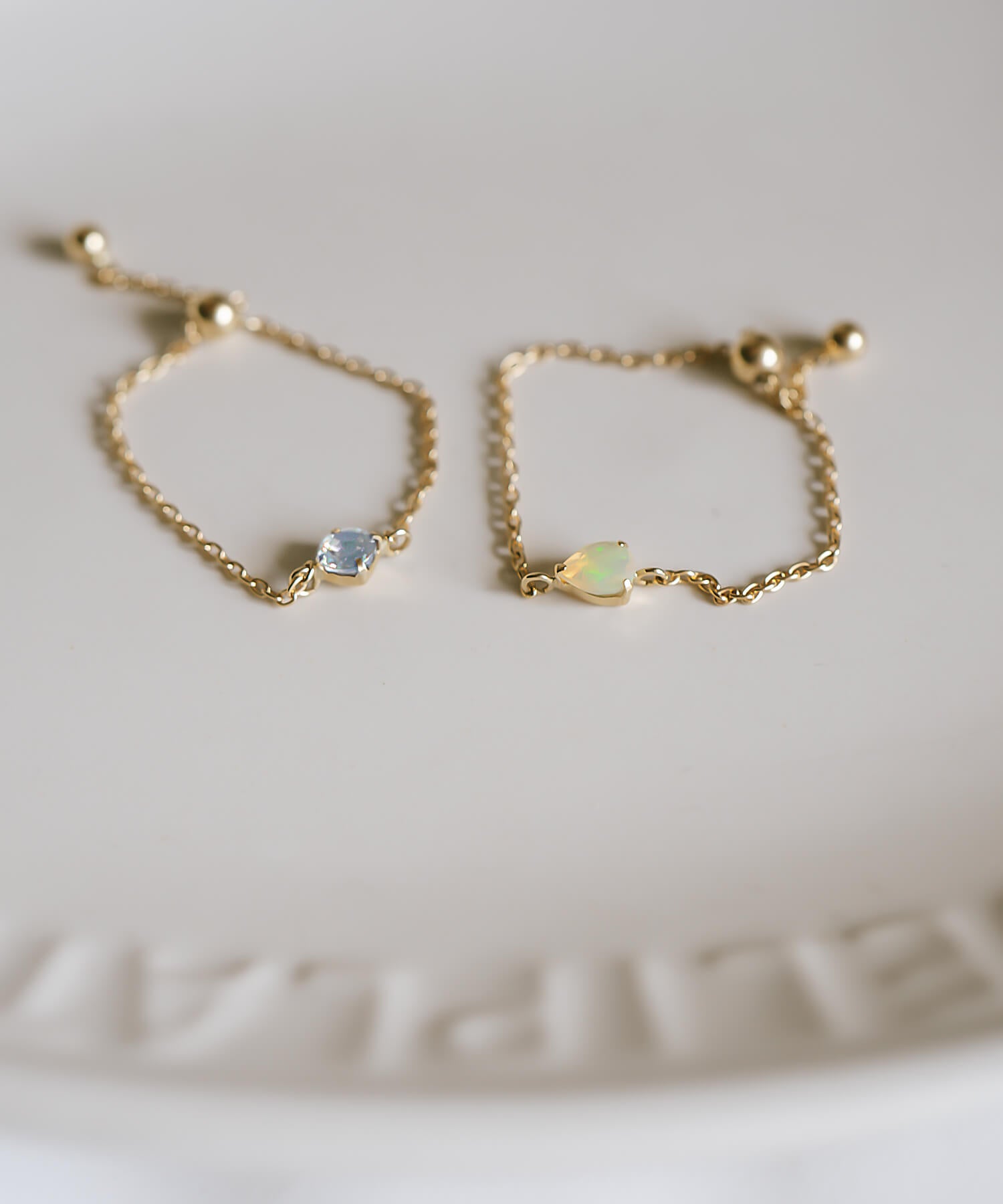 18K Gold Gemstone Chain Ring | MEGREZ CHAIN