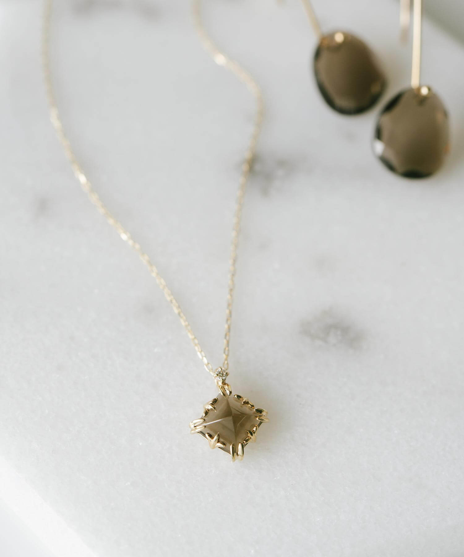 10K Gold Rhombus Smoky Quartz Necklace | TETRA-ATTA