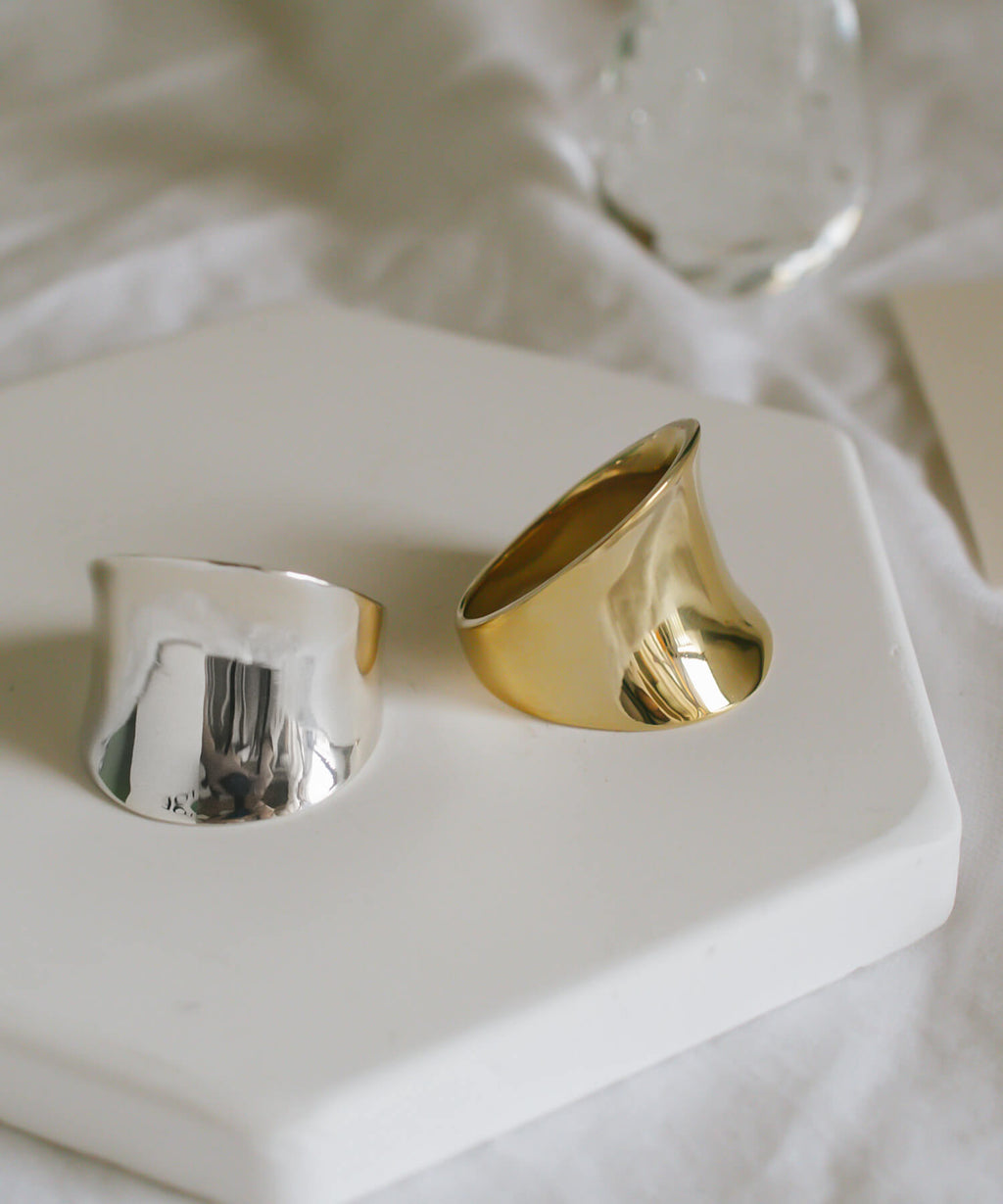 18K Gold Plated Sterling Silver Curved Tube Ring | AVIOR