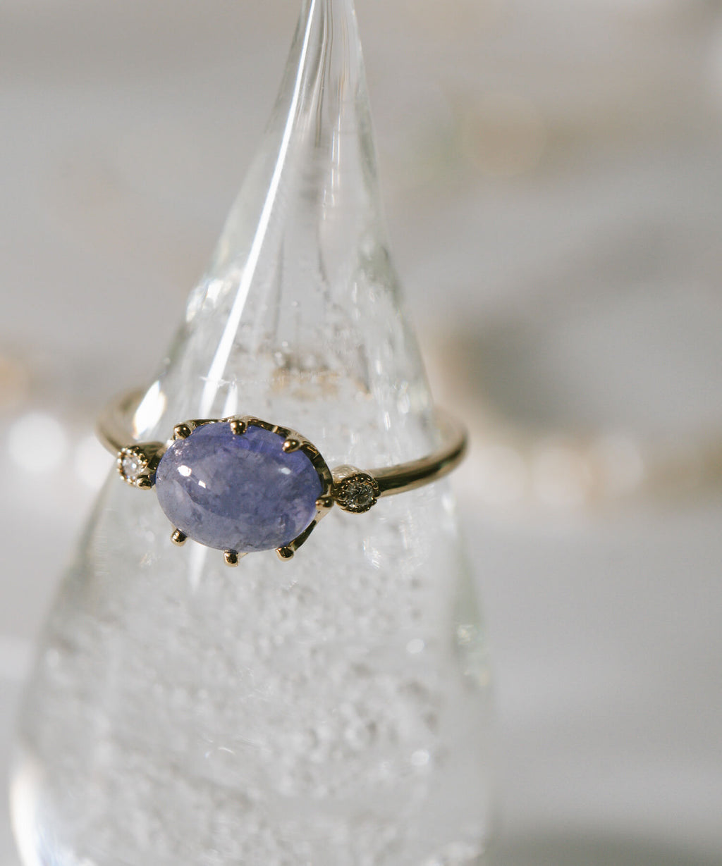 Oval Cabochon Ring | ELIA-ETT