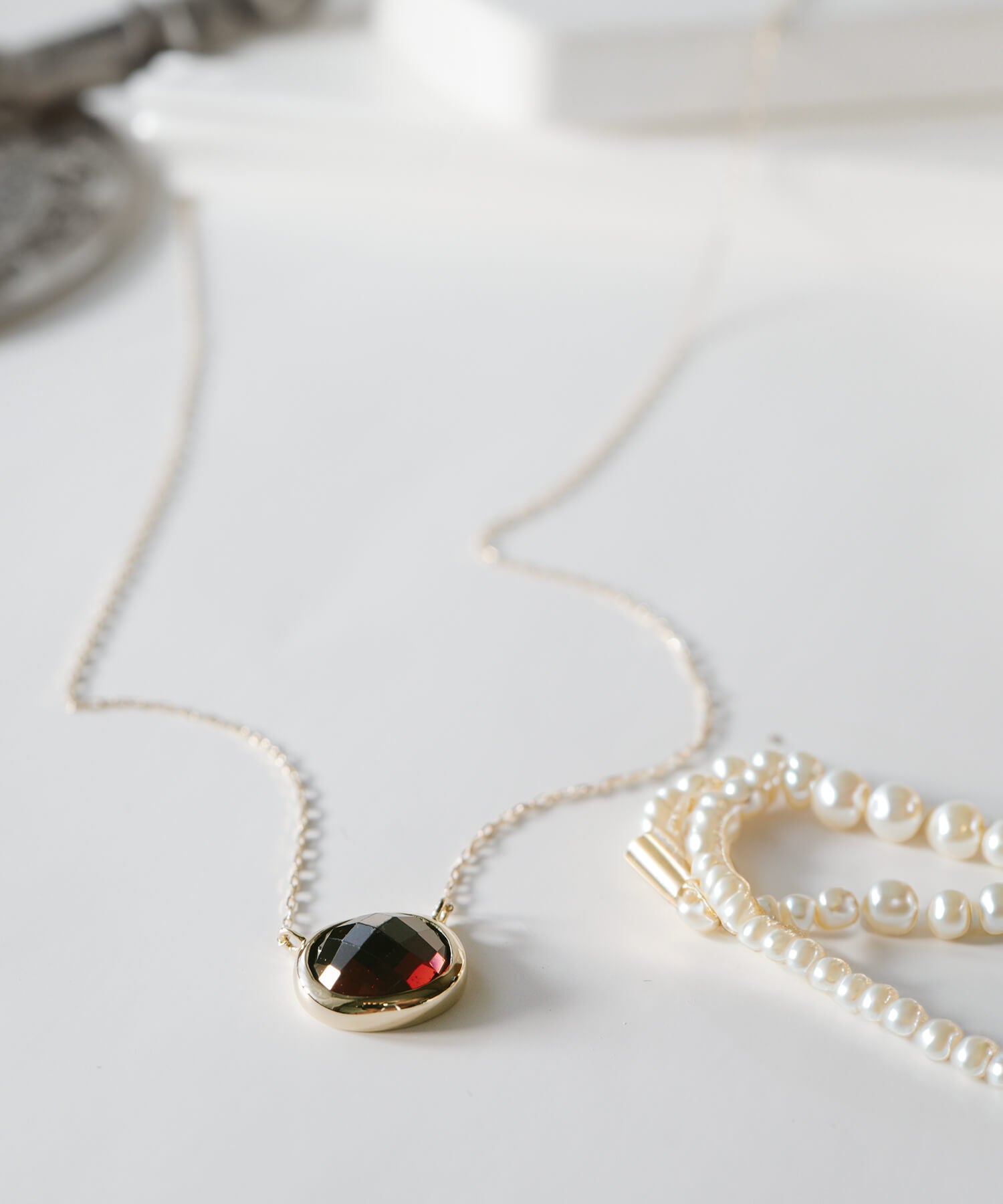 Checker Board Cut Gemstone Necklace | GLOA-ETT