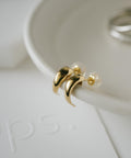 10K Gold Half Moon Stud Earrings | LUZON-10K