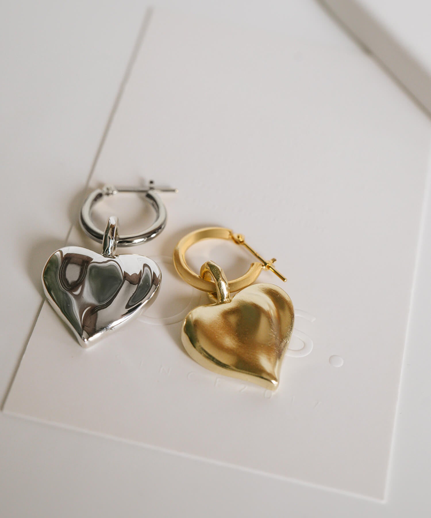 Plump Heart Hoop Earrings | MELLOW HEART