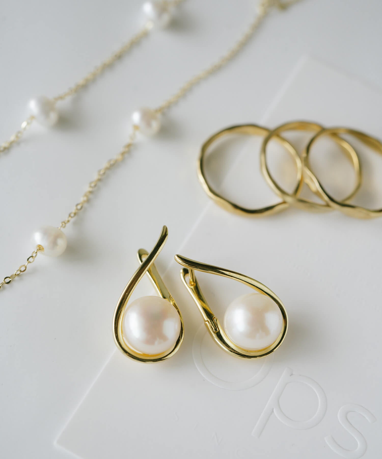 18K Gold Plated Sterling Silver Drop Pearl Earrings | AFRIZO-FYRA