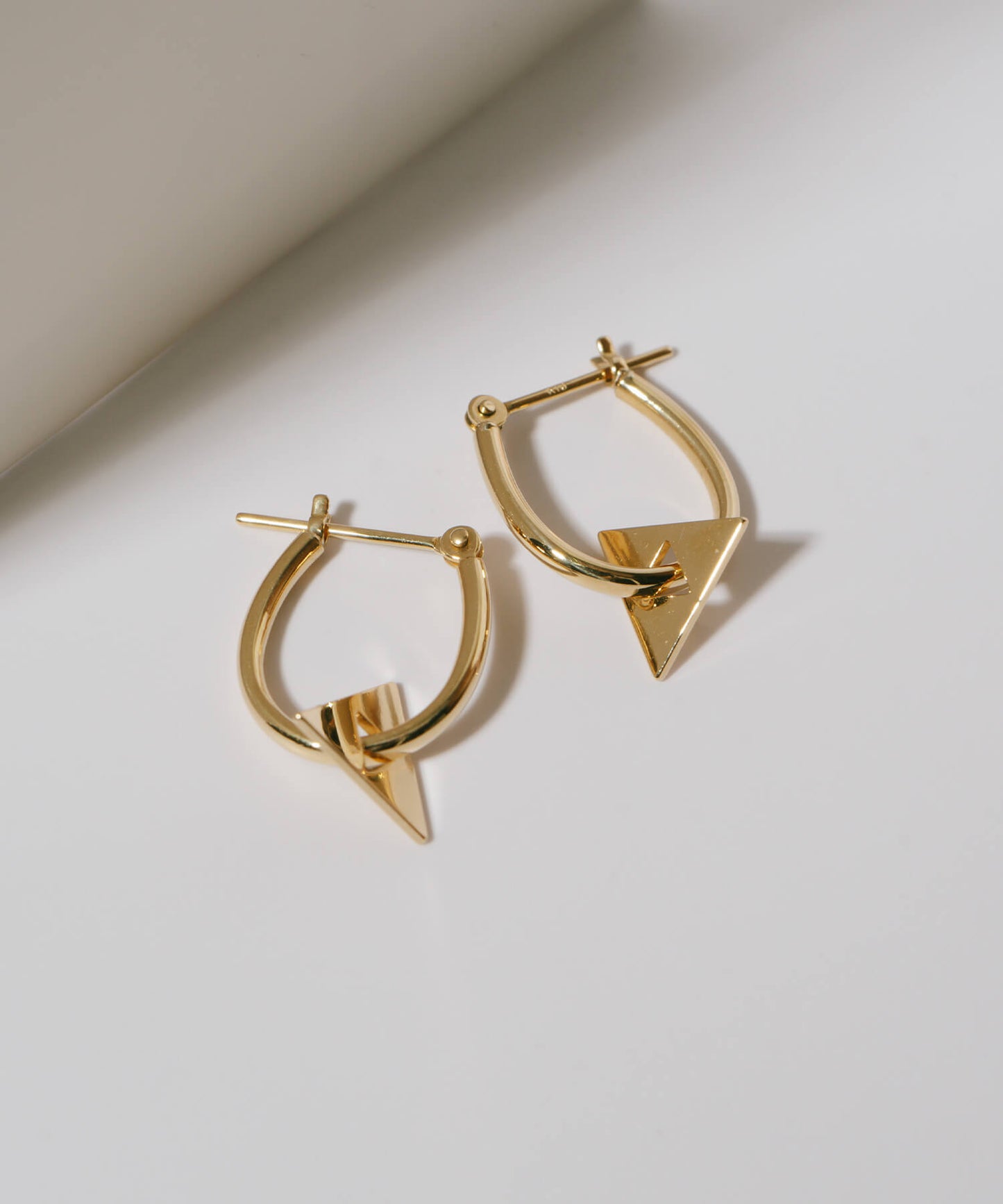 Dainty Triangle Earrings| FEFY-PE