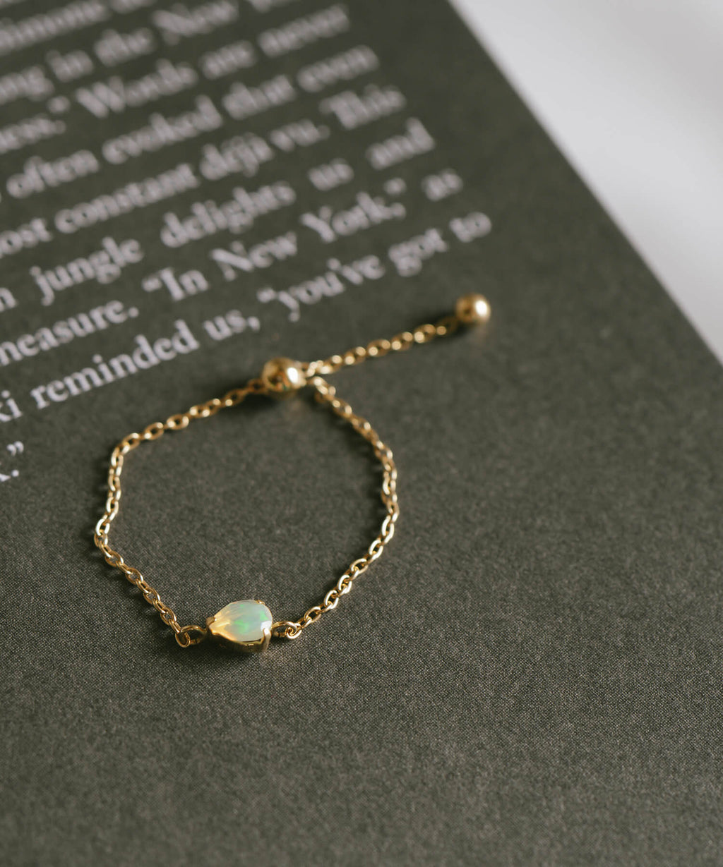 18K Gold Gemstone Chain Ring | MEGREZ CHAIN