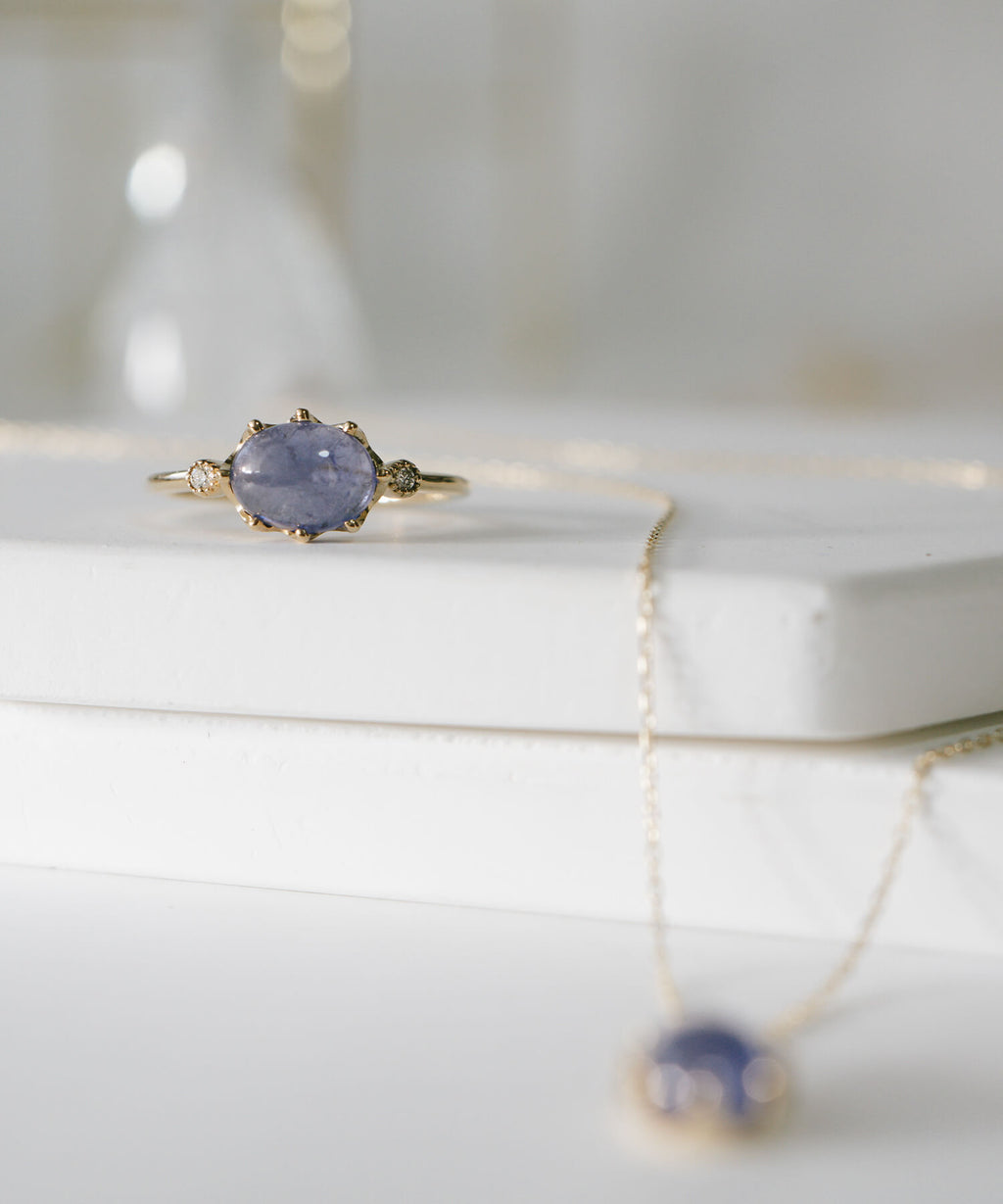Oval Cabochon Ring | ELIA-ETT