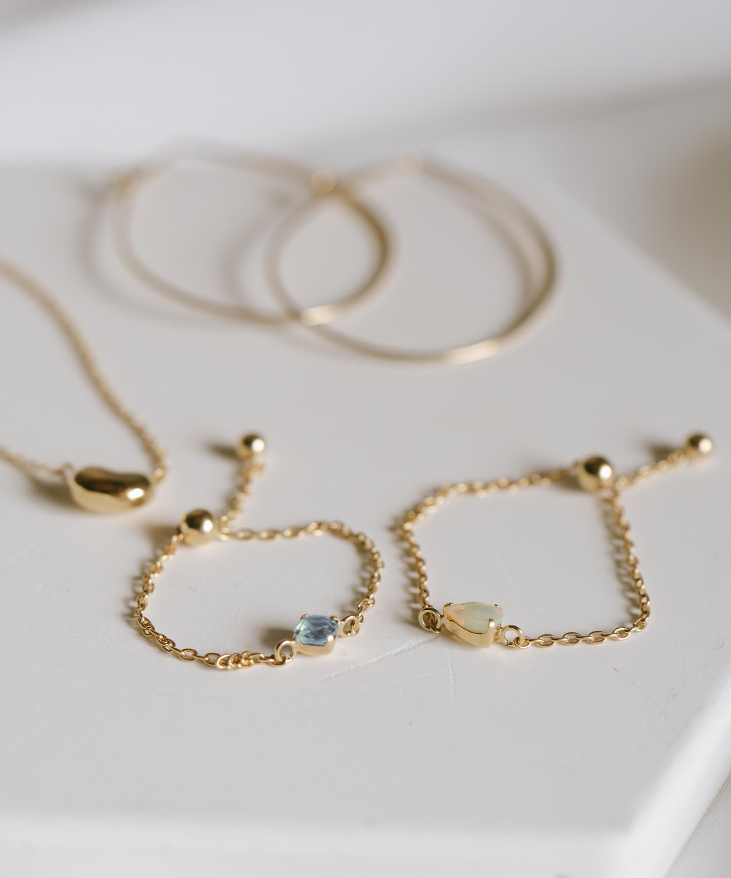 18K Gold Gemstone Chain Ring | MEGREZ CHAIN