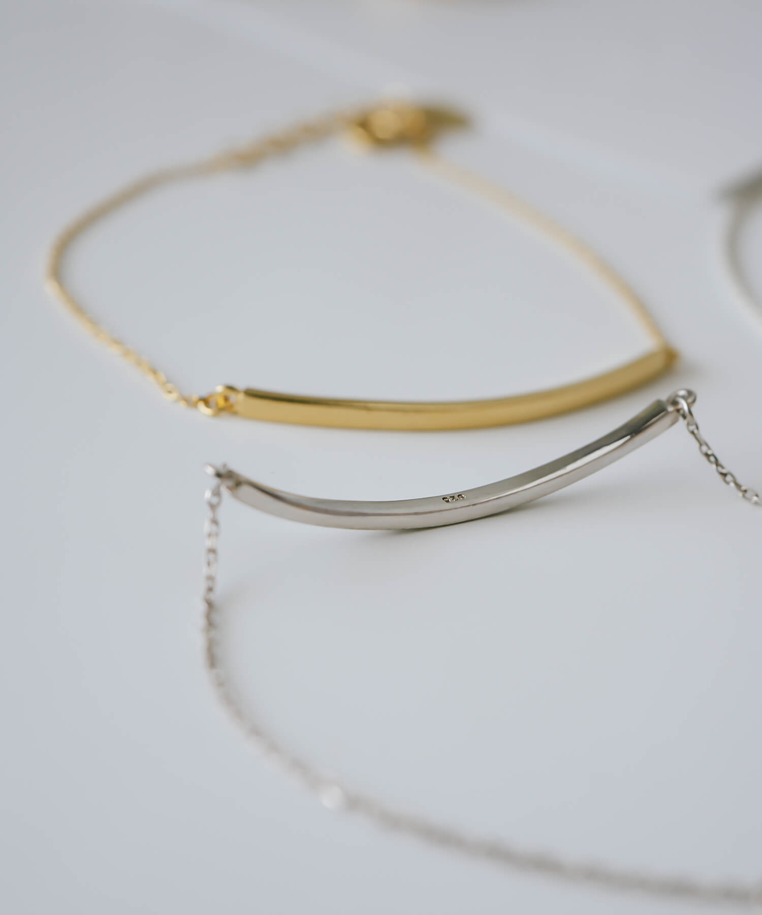18K Gold Plated Sterling Silver Minimal Skinny Bar Bracelet | TIGO