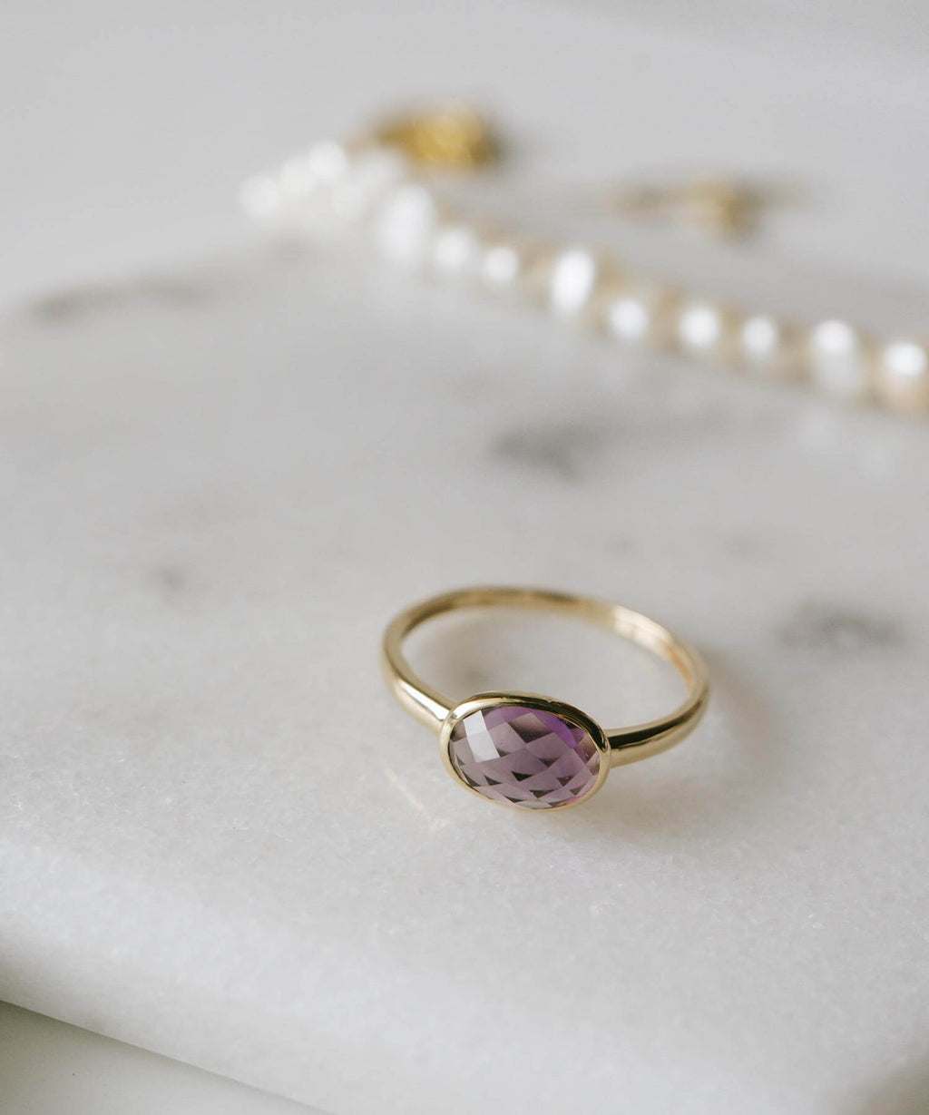 10K Gold Amethyst Obal Ring | GLOA-TVA