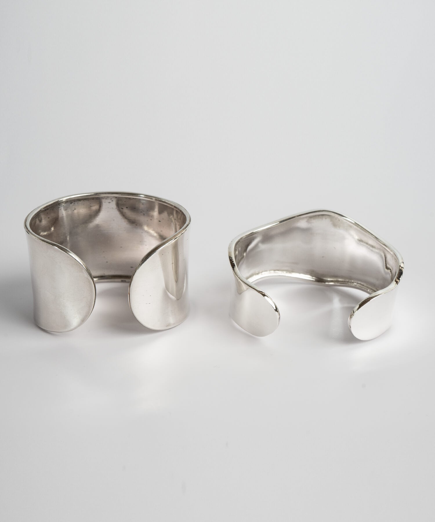 Open ends of the sterling silver wide cuff bangle