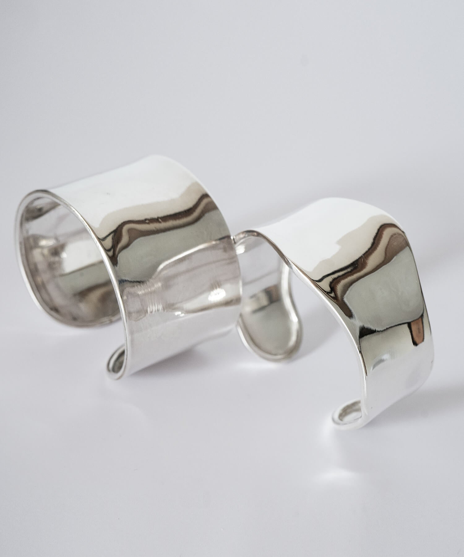 Hallmark stamp and finishing of the silver 925 bangle