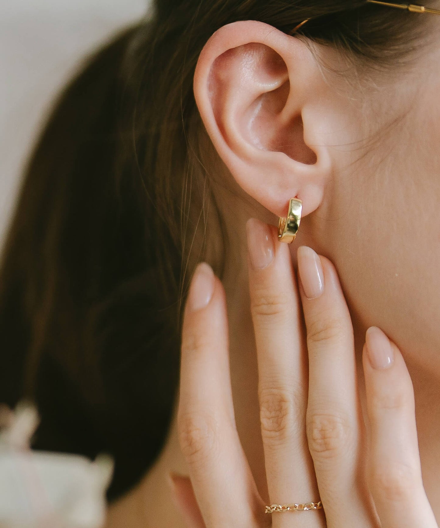 Classic Tiny Hoop Earrings | KYKLOS-FLAT HOOP PIERCE