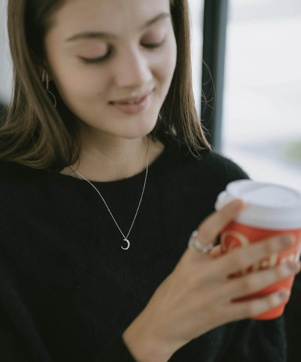 18K Gold Plated Sterling Silver Crescent Moon Pendant Necklace | LUNEVE