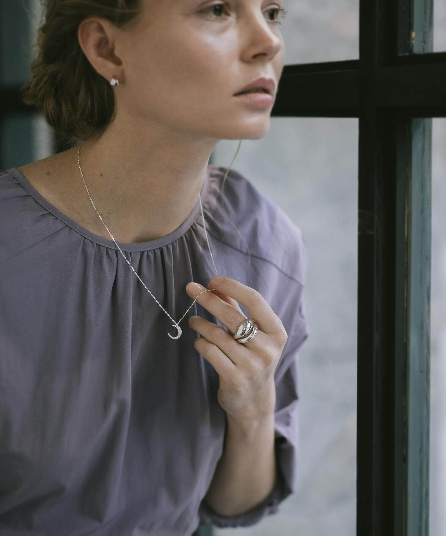 18K Gold Plated Sterling Silver Crescent Moon Pendant Necklace | LUNEVE