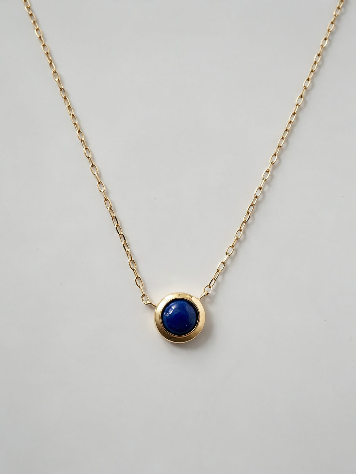 Lapis lazuli 10K gold cabochon necklace