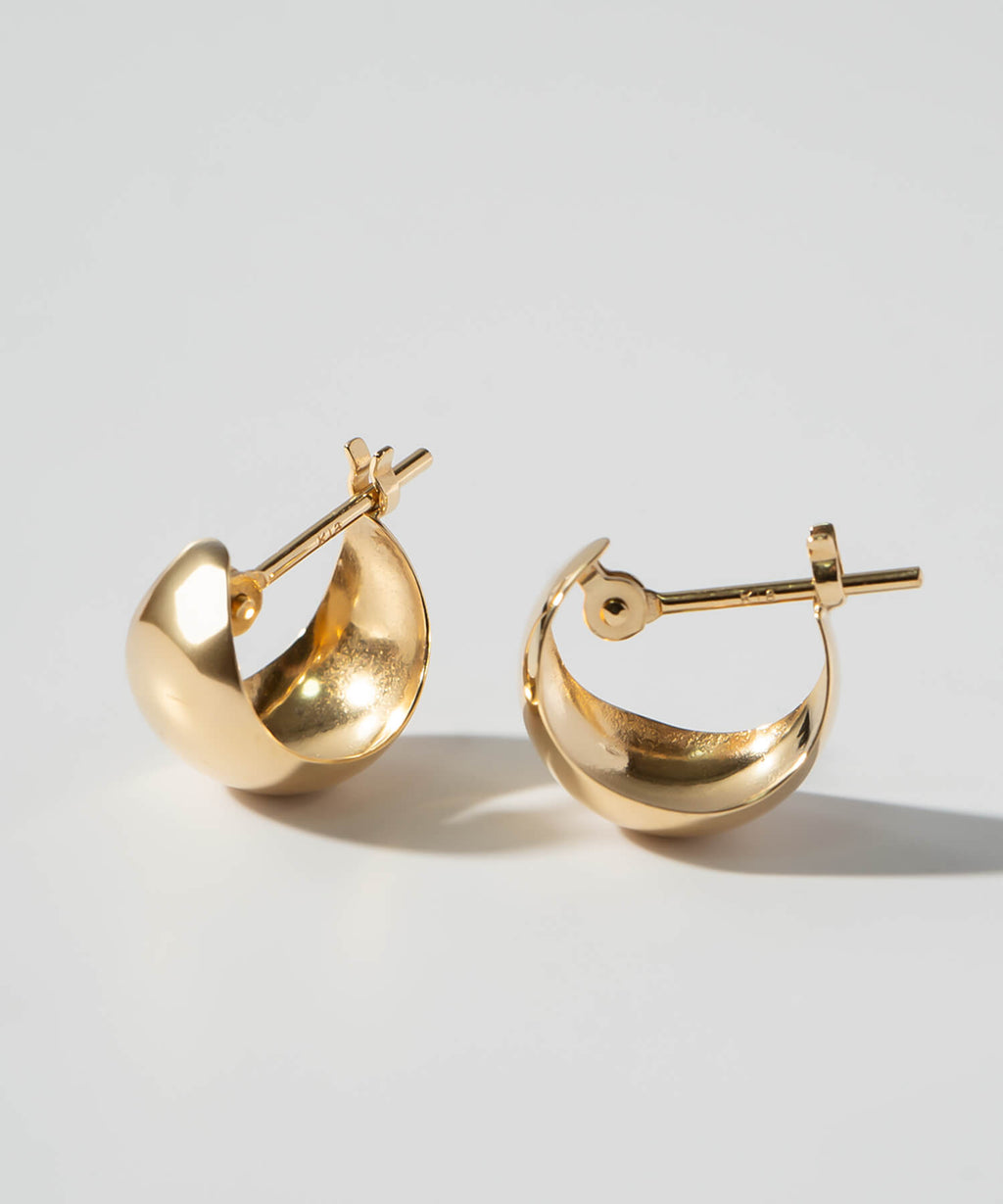 18K Gold Crescent Hoop Earrings | LUZON HOOP