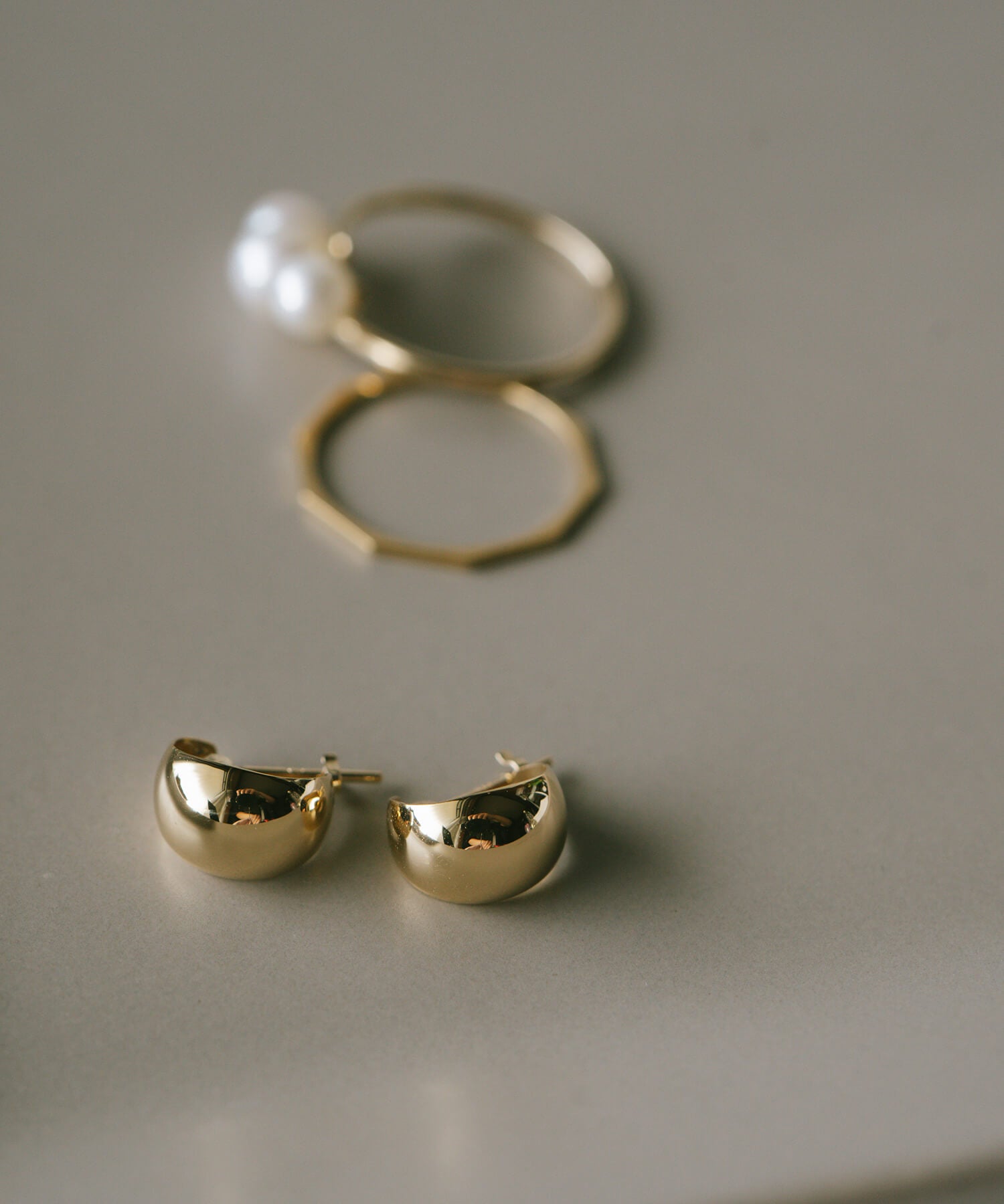 18K Gold Crescent Hoop Earrings | LUZON HOOP