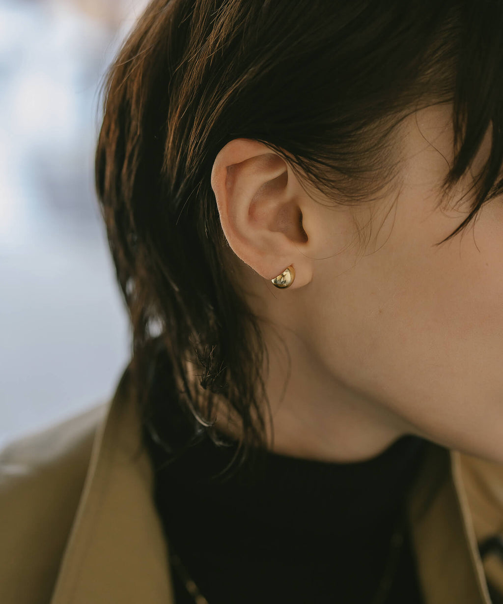 18K Gold Crescent Hoop Earrings | LUZON HOOP