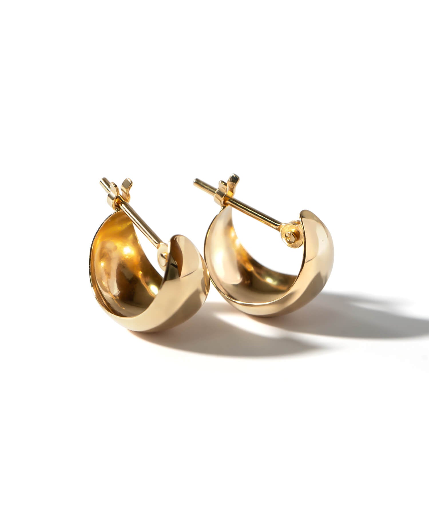 18K Gold Crescent Hoop Earrings | LUZON HOOP