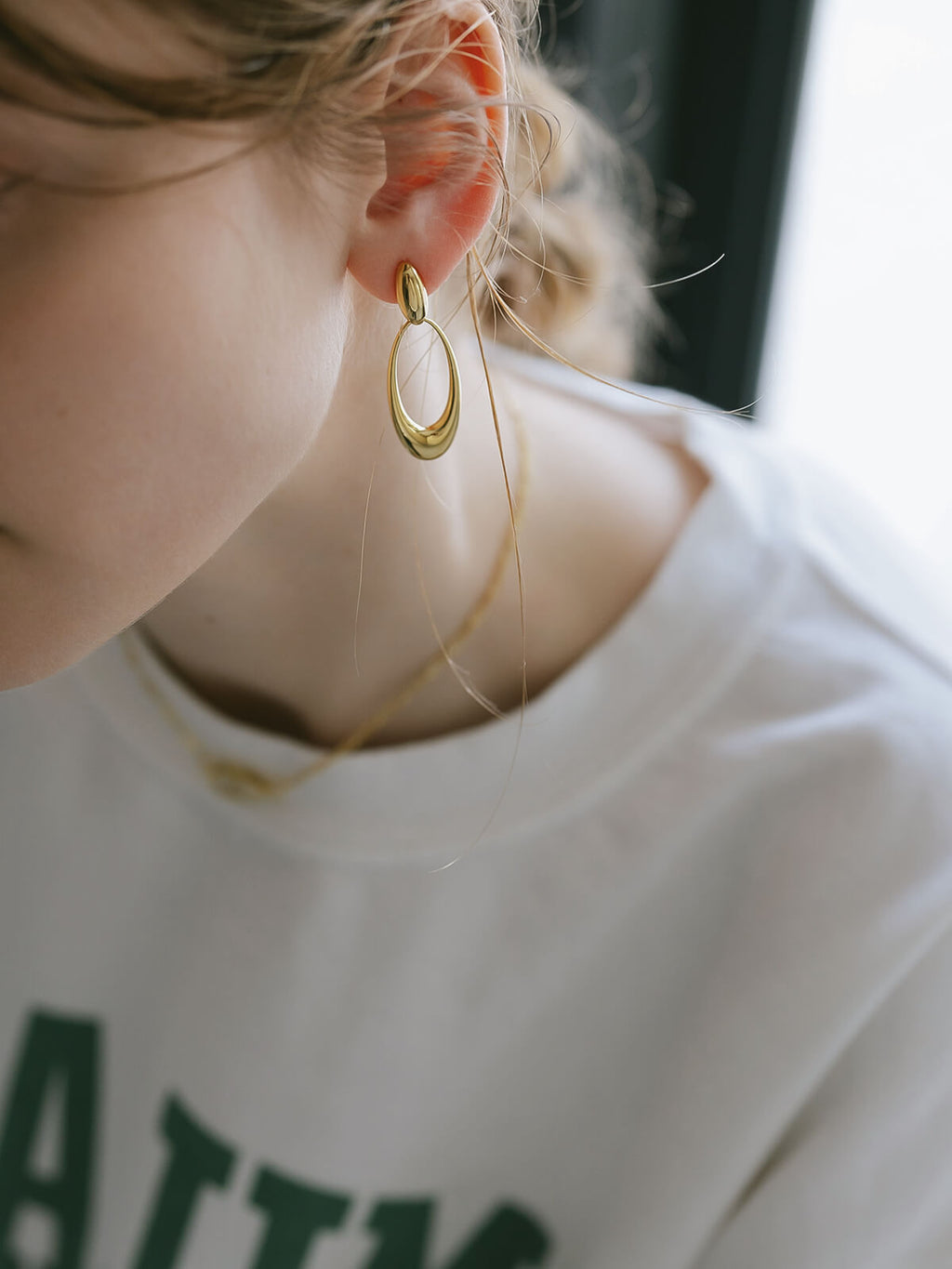 18K Gold Plated Sterling Silver Oval Swing Earrings | LYOMRA