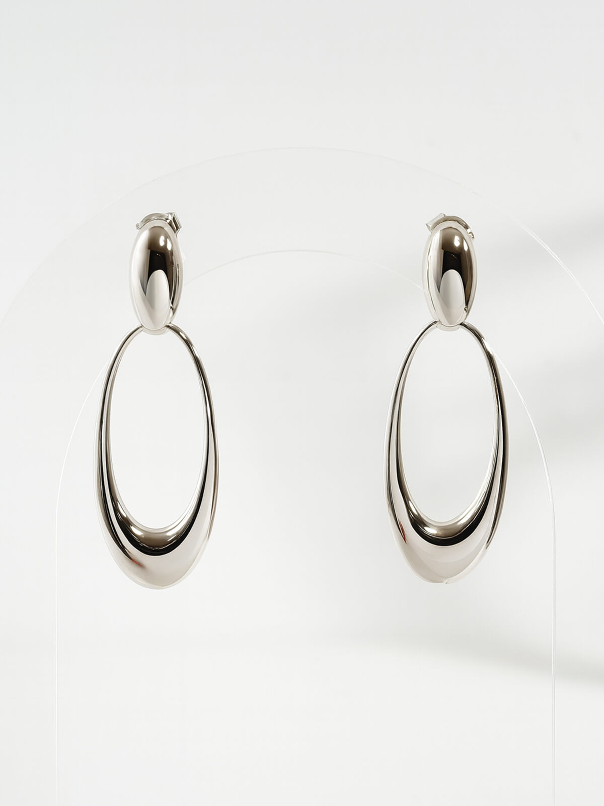 18K Gold Plated Sterling Silver Oval Swing Earrings | LYOMRA