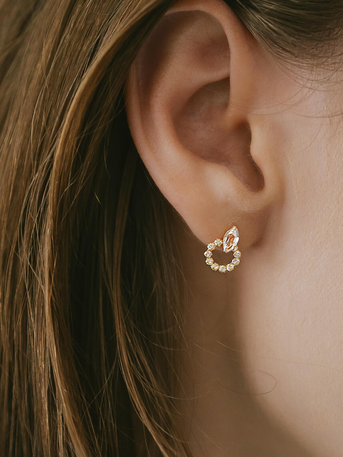 18K Gold Divine Gaze Glint Earrings | MAQUIGIA