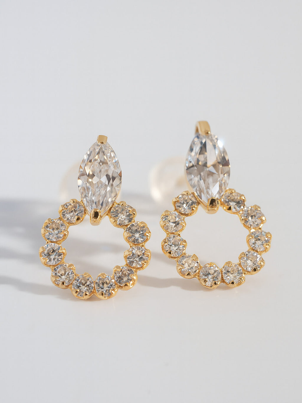 18K Gold Divine Gaze Glint Earrings | MAQUIGIA