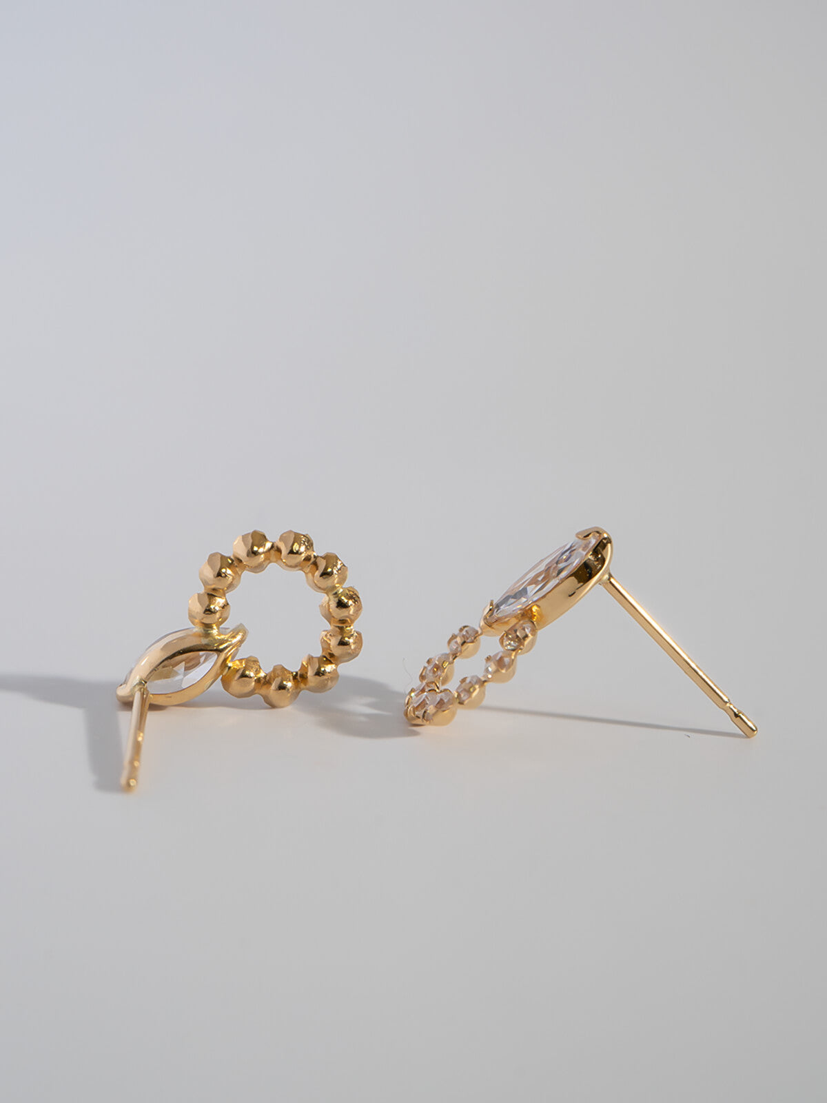 18K Gold Divine Gaze Glint Earrings | MAQUIGIA