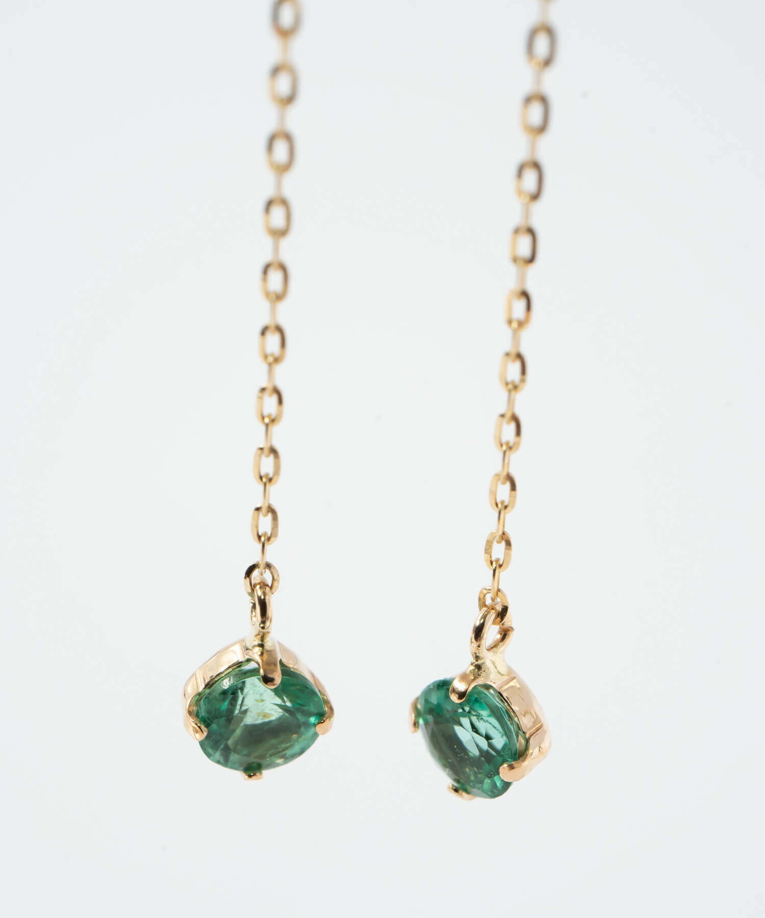 10K Gold Green Radiance Emerald Chain Earrings | MEGREZ