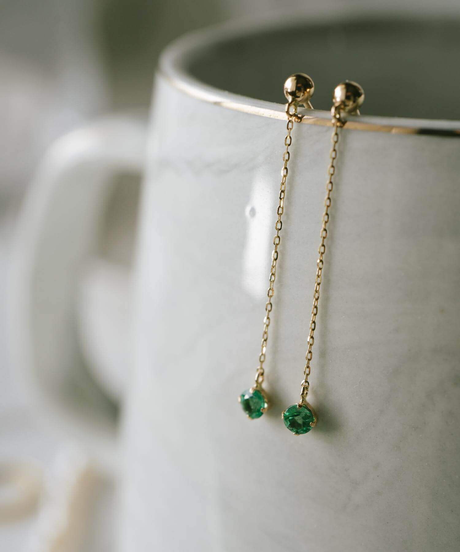 10K Gold Green Radiance Emerald Chain Earrings | MEGREZ