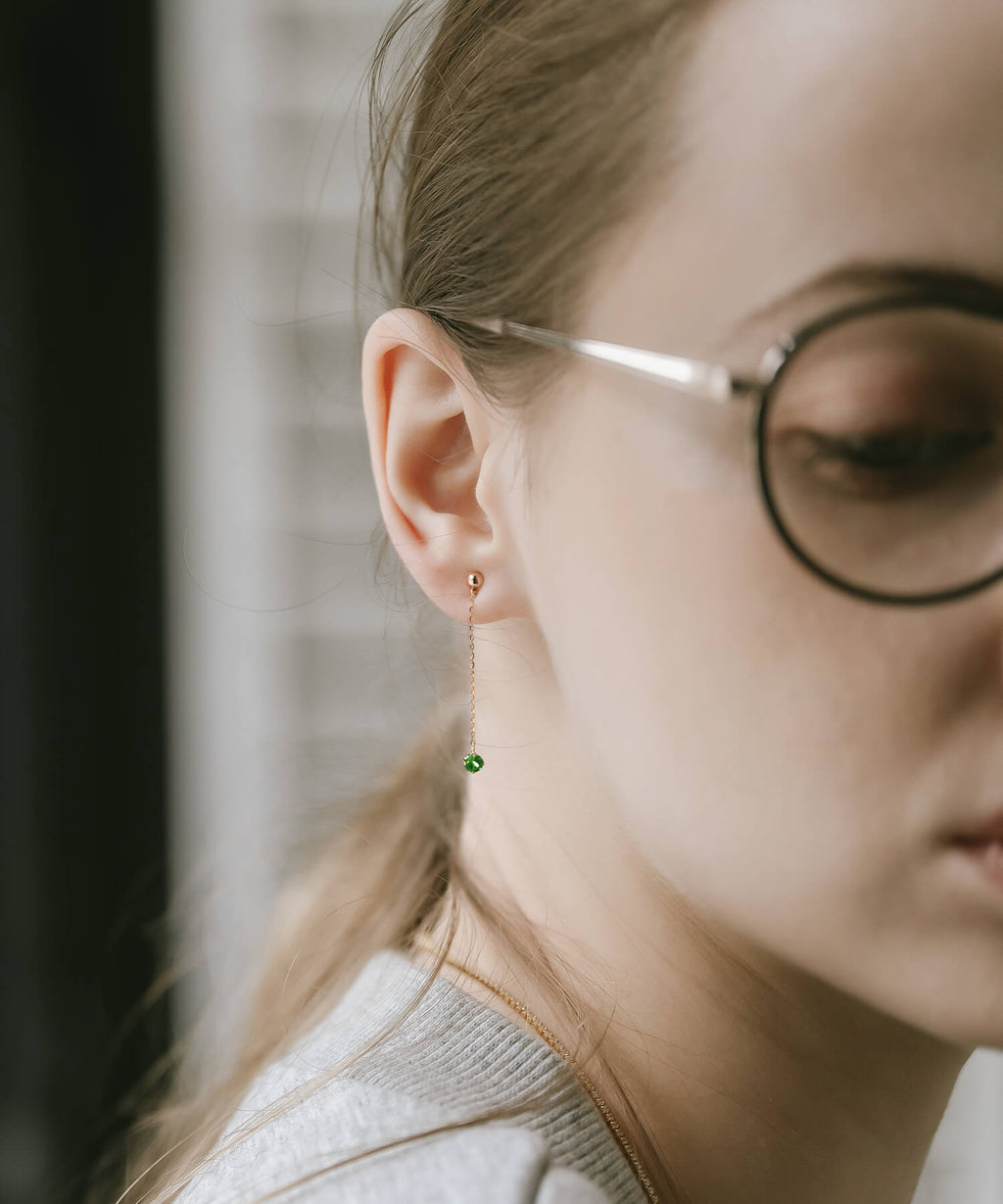 10K Gold Green Radiance Emerald Chain Earrings | MEGREZ