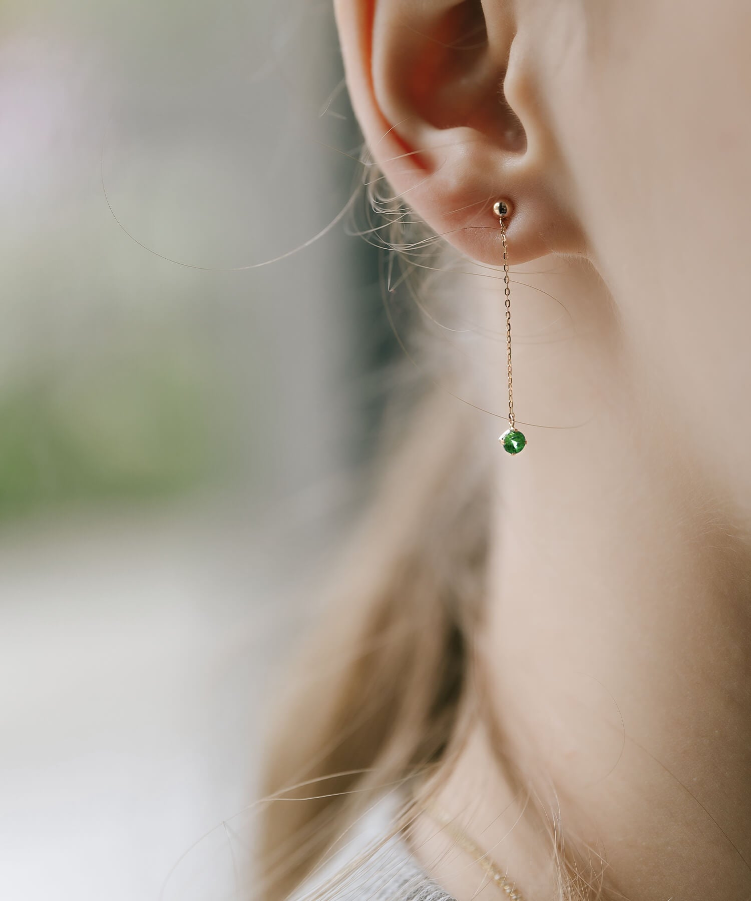 10K Gold Green Radiance Emerald Chain Earrings | MEGREZ