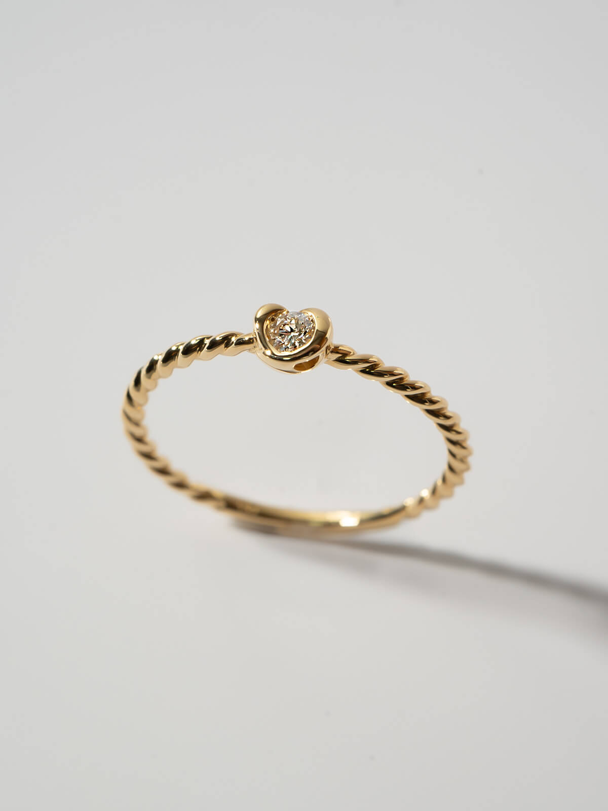 K18 CALYX DIAMOND RING | MEON RING