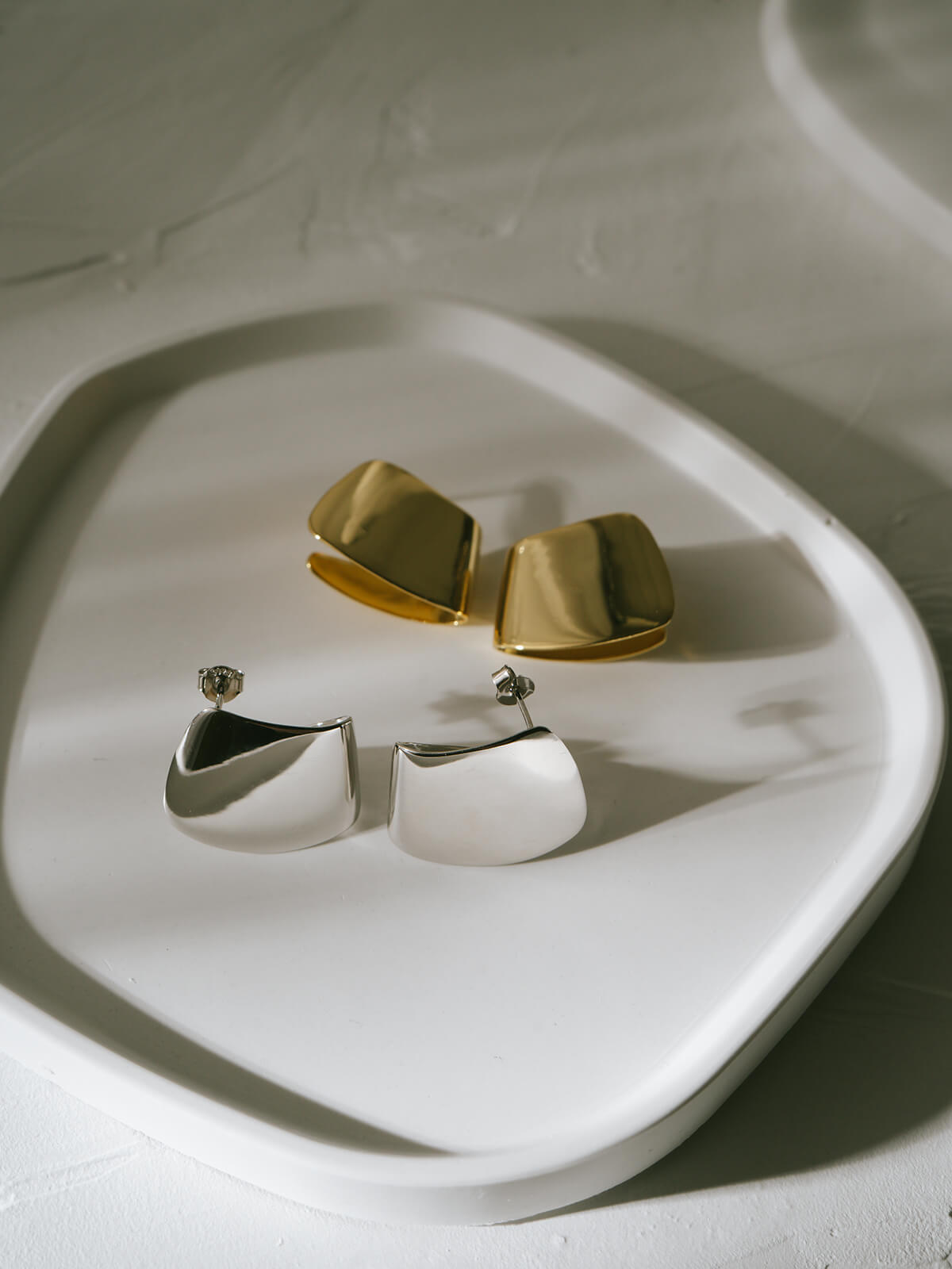 18K Gold Plated Sterling Silver Ribbonfold Earrings | MIRAVA