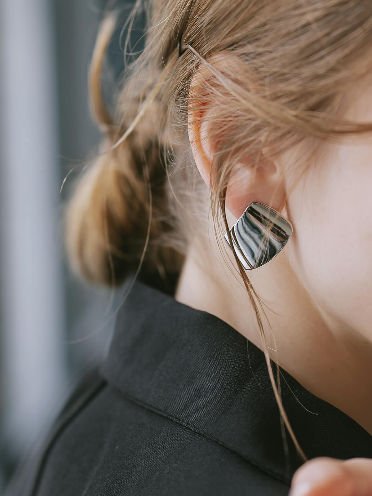 SILVER925 RIBBONFOLD EARRINGS | MIRAVA-PE