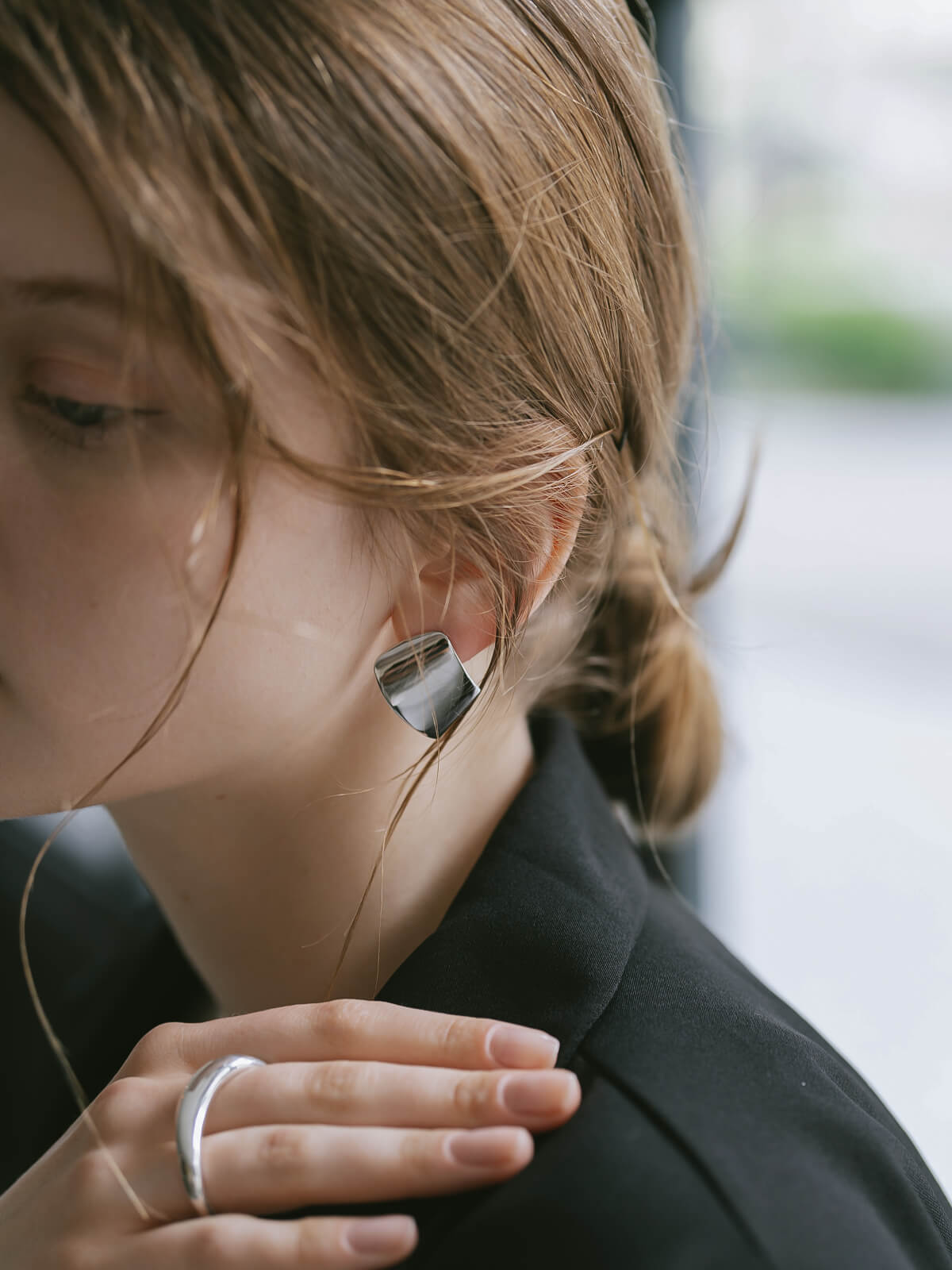 SILVER925 RIBBONFOLD EARRINGS | MIRAVA-PE