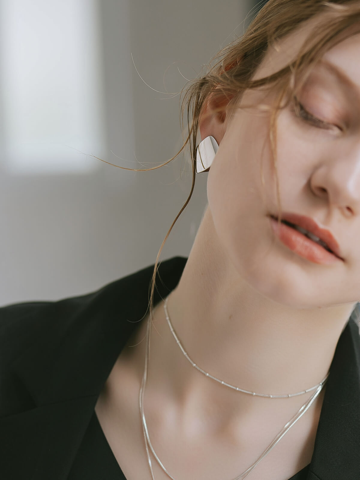 SILVER925 RIBBONFOLD EARRINGS | MIRAVA-PE